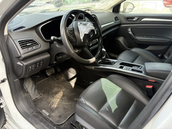 Renault Megane — Zdjęcie 10