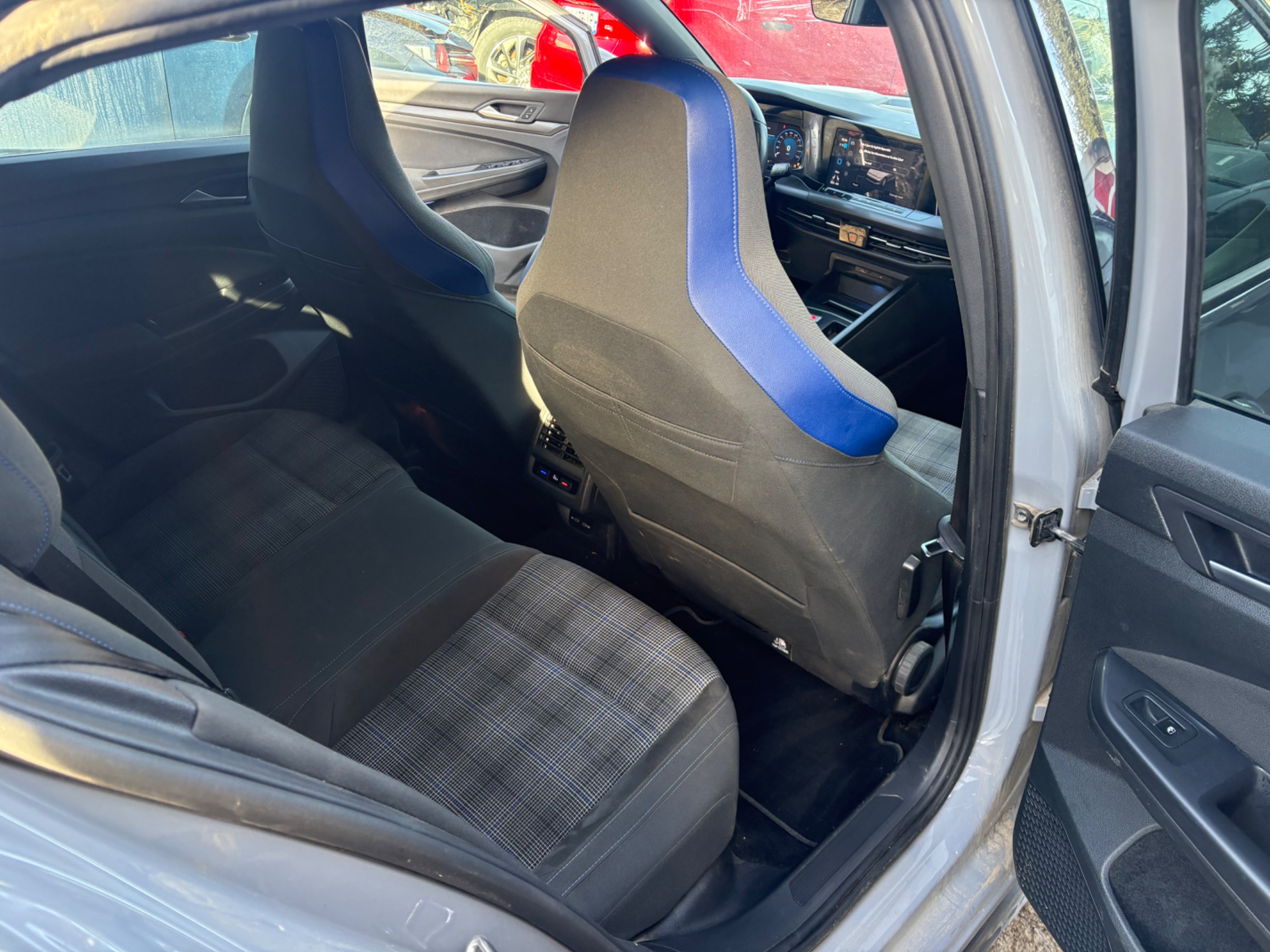 Volkswagen Golf — Zdjęcie 13