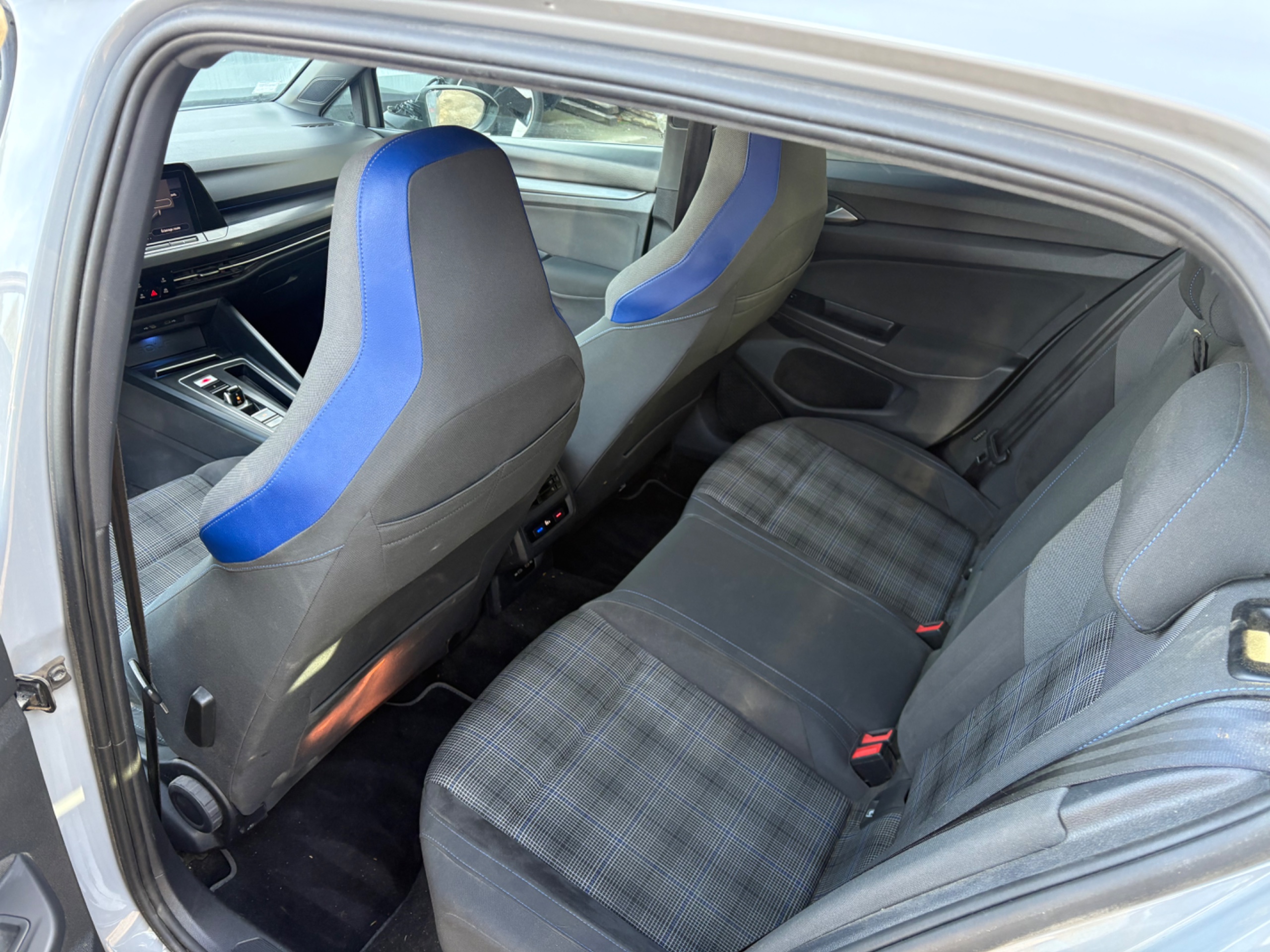 Volkswagen Golf — Zdjęcie 16